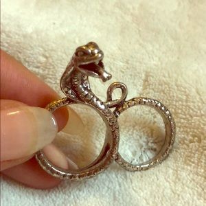 Retro silver double finger snake ring